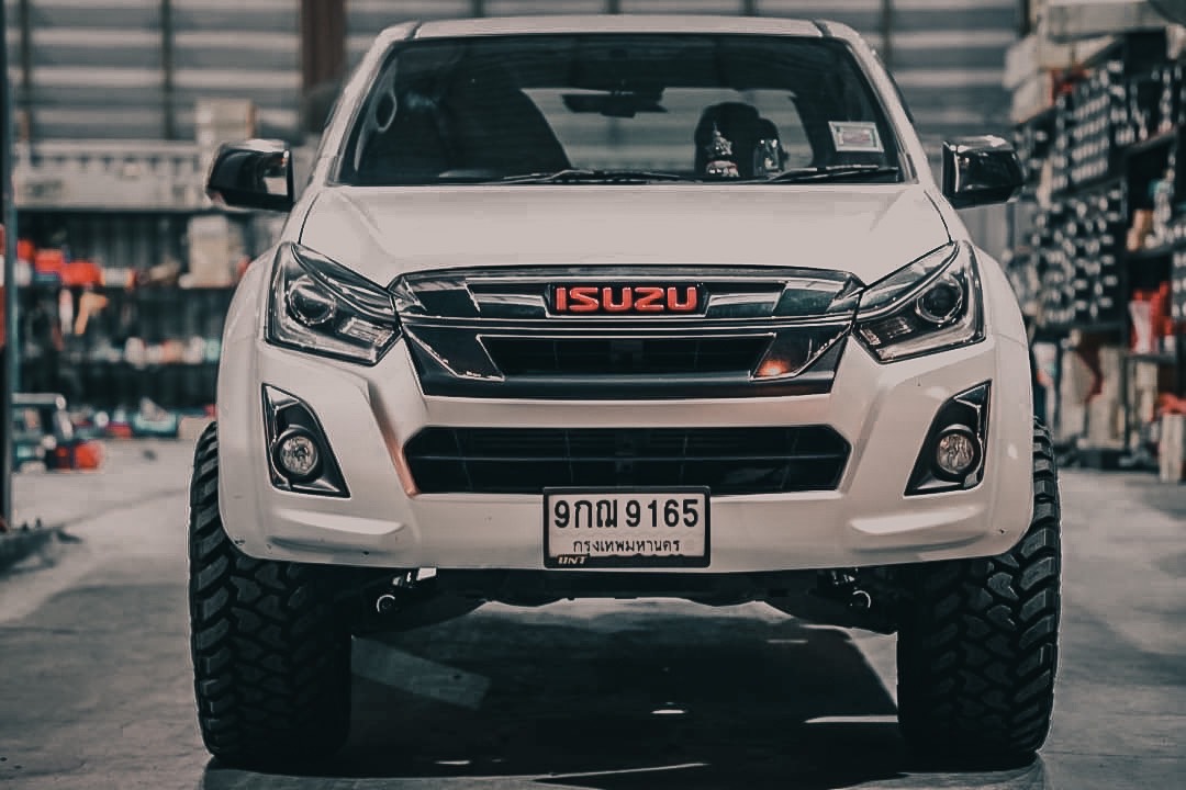 D-MAX ทรงเมกา แต่งที่ STEP9เท่านั้น