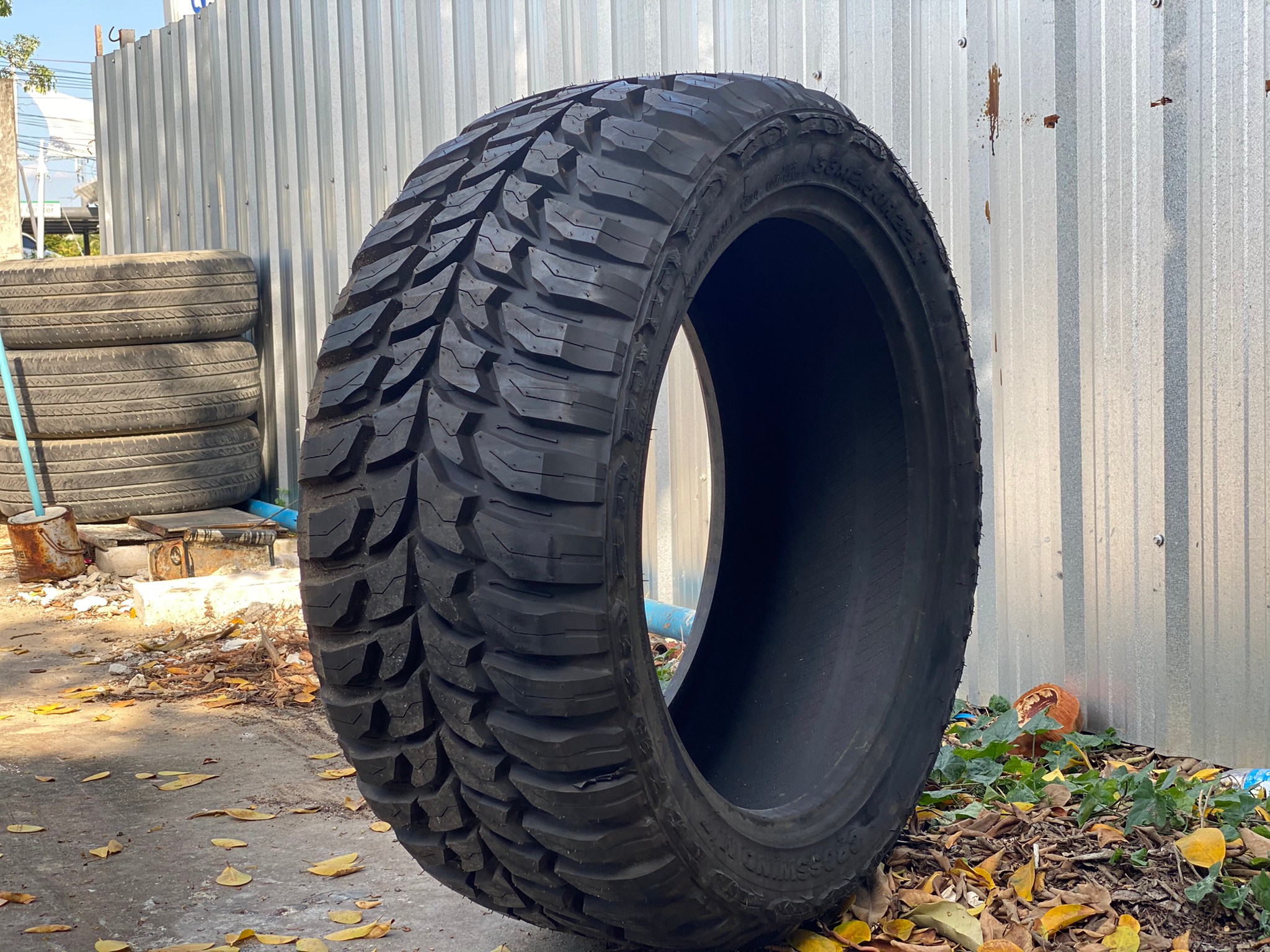MAGNETIC 22x12 ET-44 CROSSWIND MT 33/12.5R22