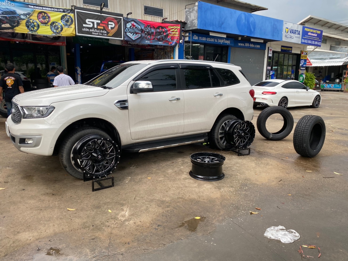 FORD EVEREST แบบไม่ยก