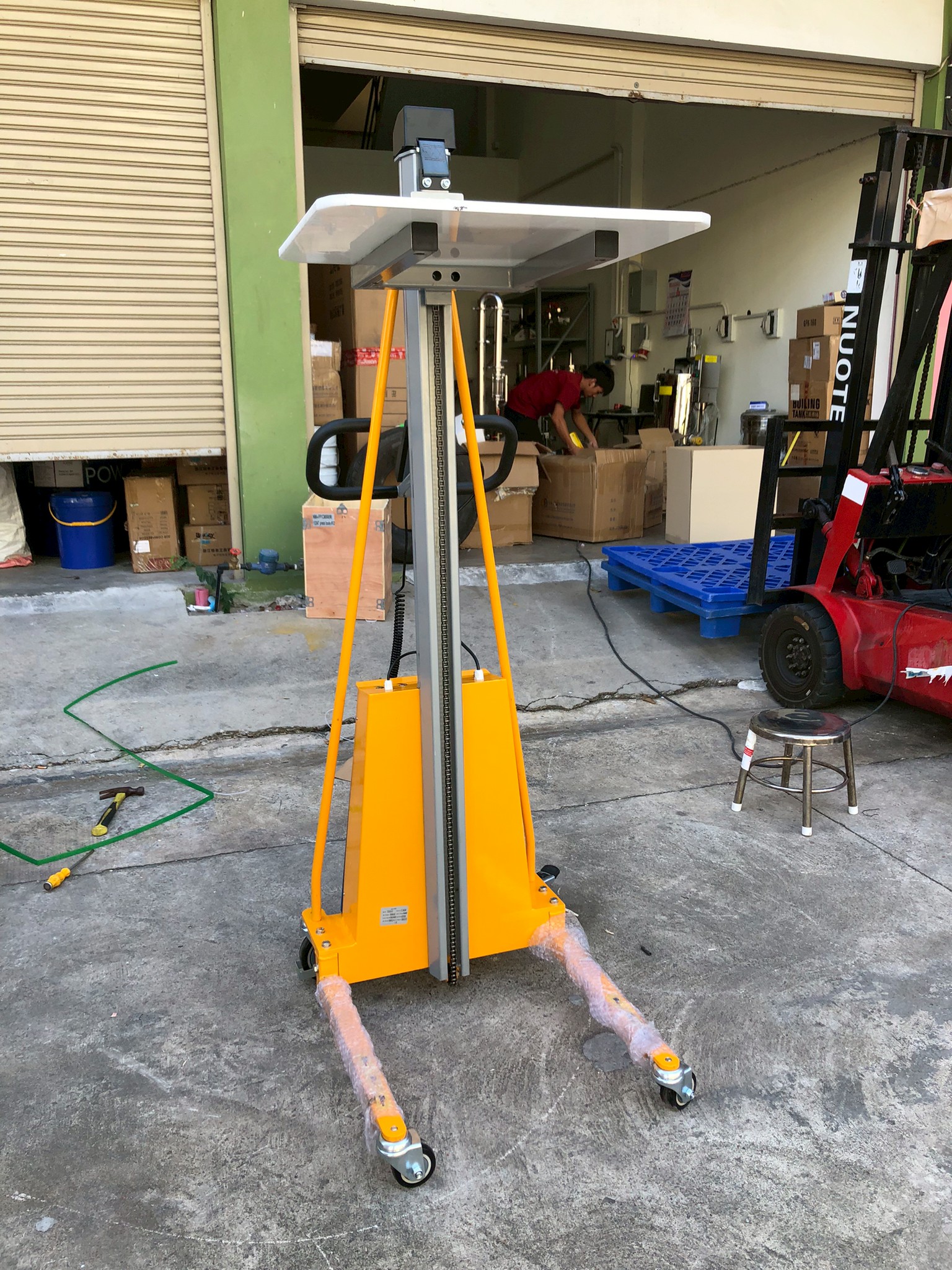 รถเข็นไฟฟ้า mini forklift workstation รถยก stacker ไฟฟ้า รุ่น 100kg/150kg.