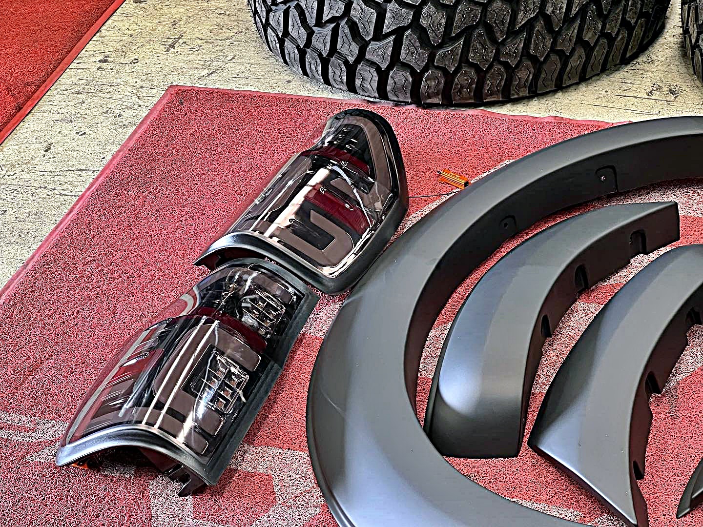 FORD_RANGER_จองคิวมาจากระยอง แต่งทรงเมกาที่ STEP9