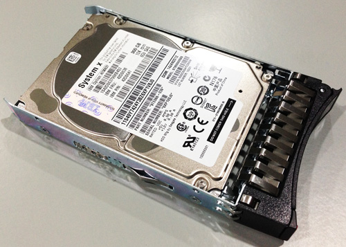 42D0656 : IBM 146GB 15K RPM SAS 6GBPS 2.5INC SFF HS W/TRAY HDD