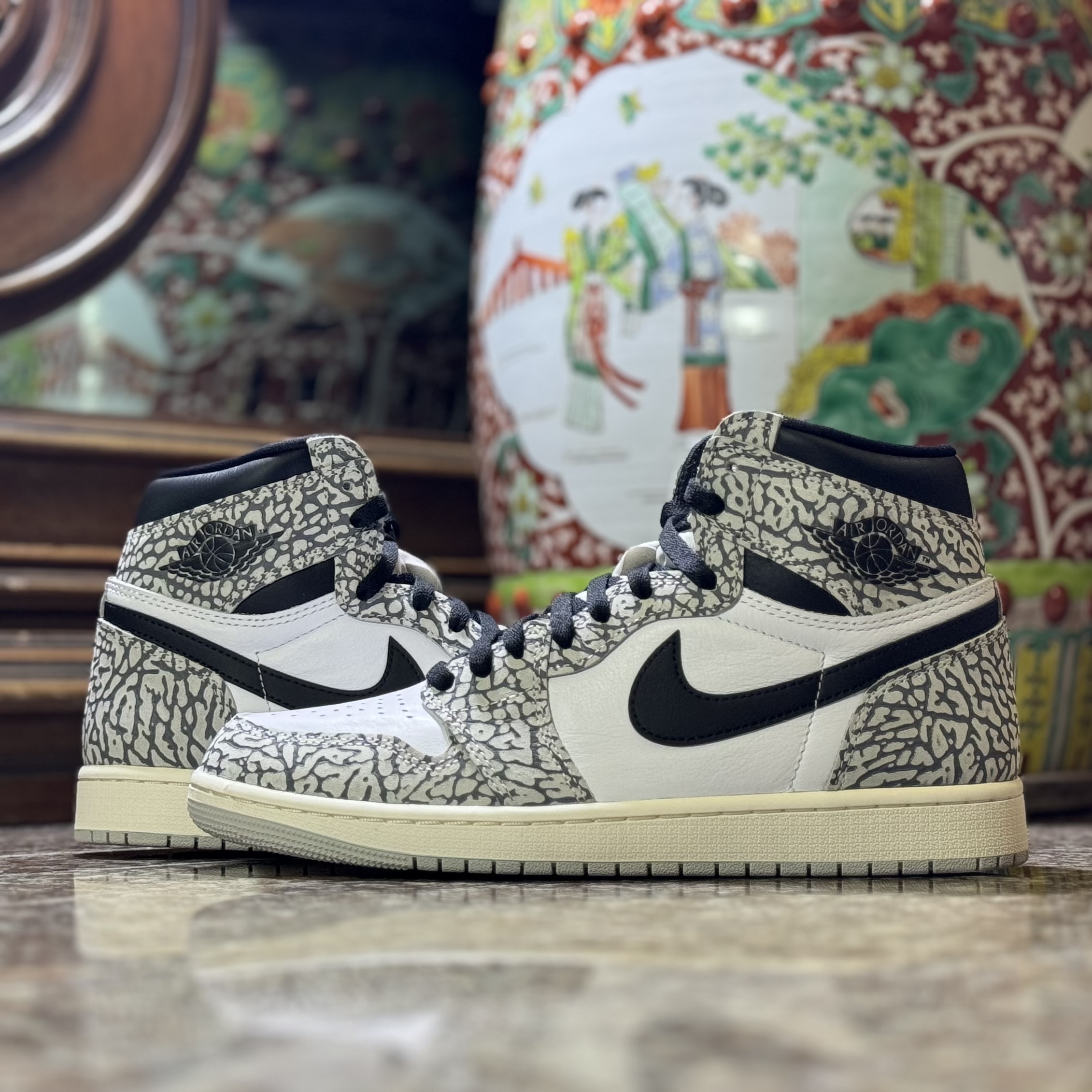 รองเท้า Nike Air Jordan 1 ‘White/Cement’ (M9US)