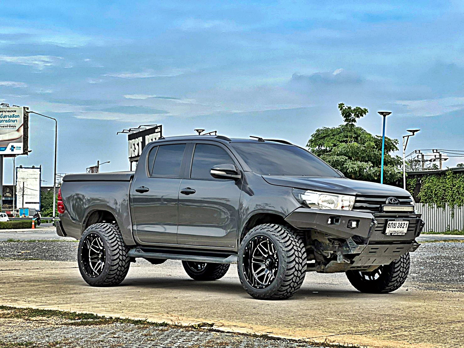 REVO ทรงเมกา ขอบ20 ที่ STEP9