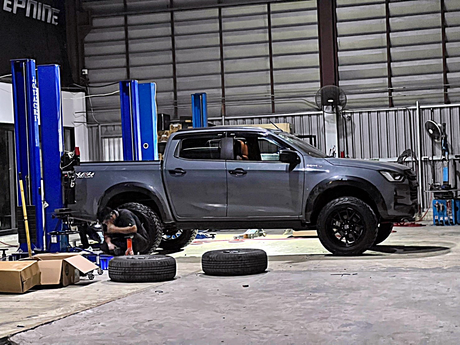 D_MAX_ทะเบียนนครปฐม ทำทรงเมกาที่ STEP9