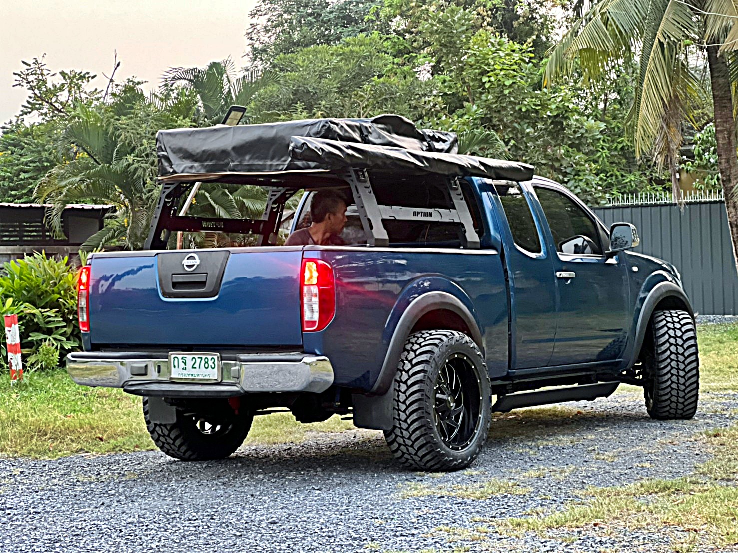 NISSAN_NAVARA_แปลงร่าง ทรงเมกา