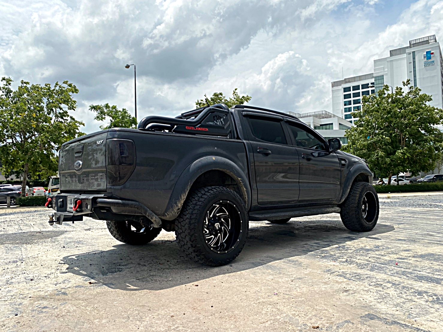 FORD จัดชุดใหม่ ทรงเมกาที่ STEP9