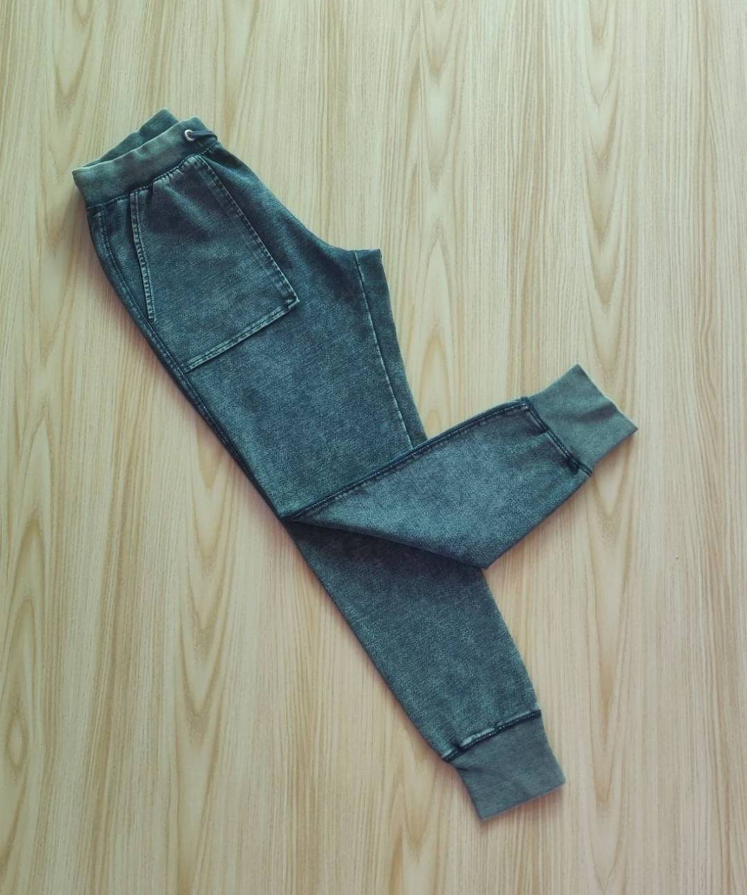 กางเกงทรงวอร์มยีนส์ยืด