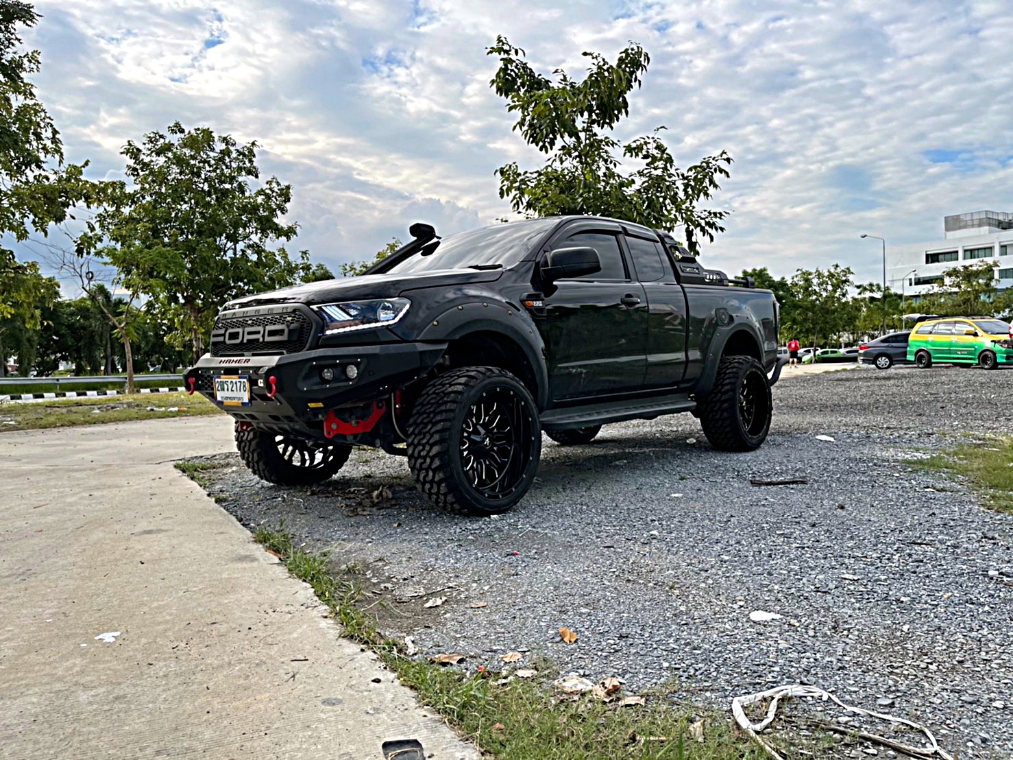 FORD RANGER จัดทรงเมกา ขอบ22 ที่ STEP9