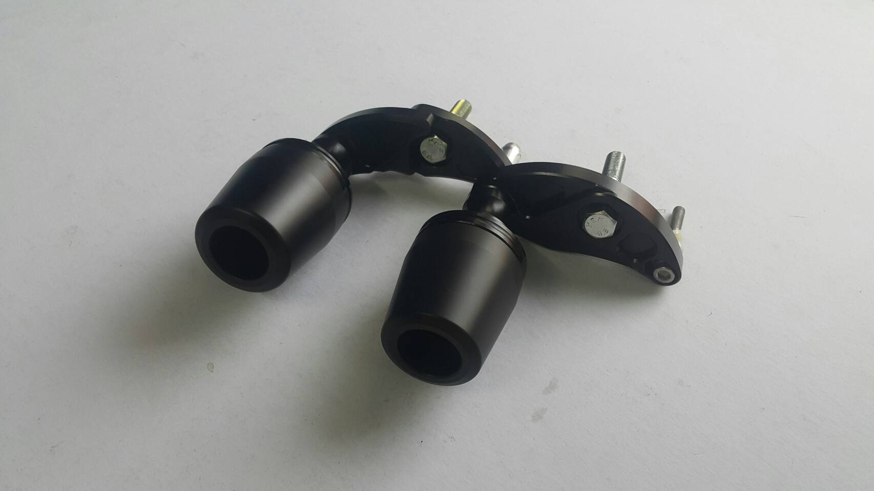 กันล้มข้าง R1 07-08 Mothracing กันล้มผลิตจากอลูมิเนียมนำเข้า เกรด6061T651 และPOM ติดตั้งง่าย(65) สีดำ