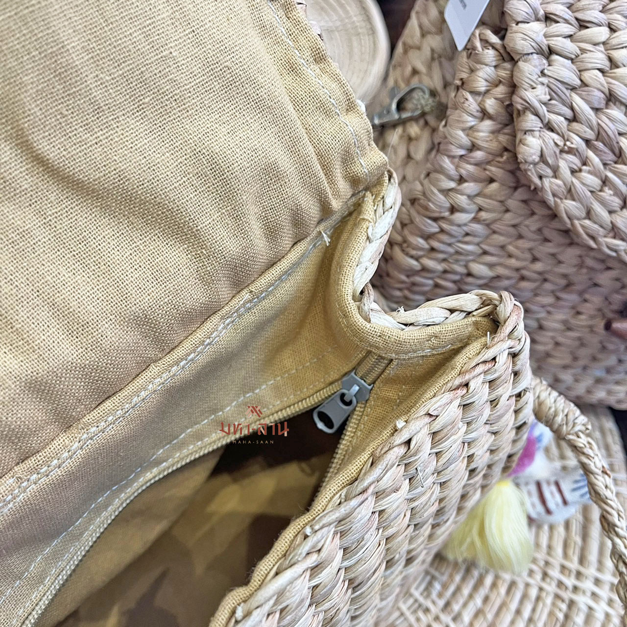 กระเป๋าสาน สะพาย ผักตบชวา ฝาพับ 🤎