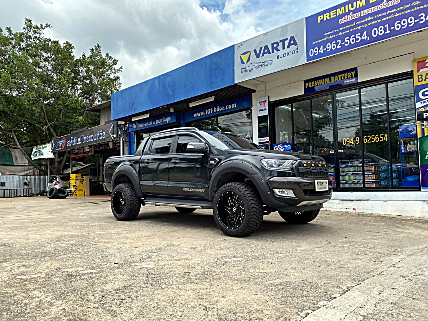 FORD WILDTRAK จัดทรงเมกาที่ STEP9