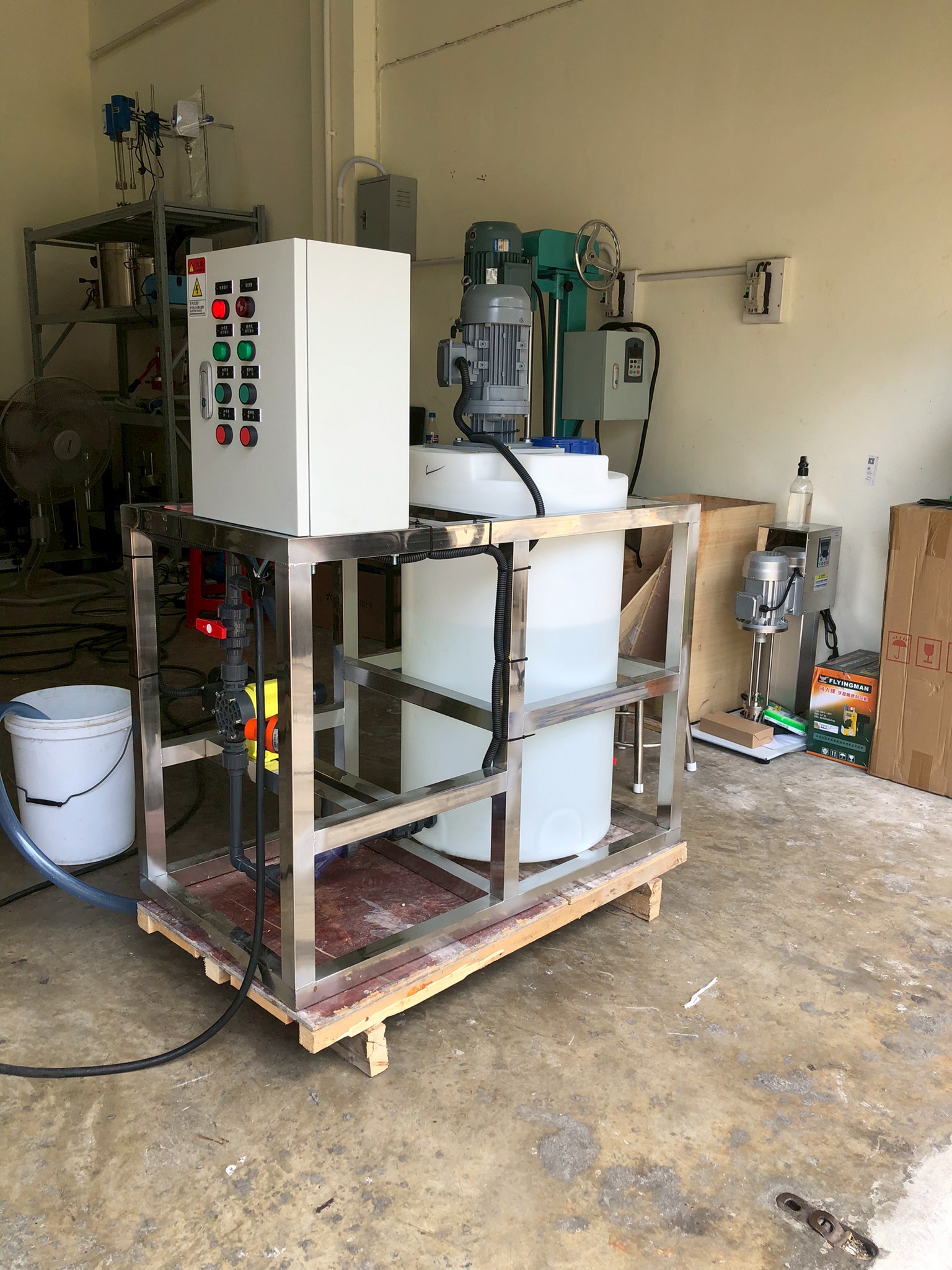 17029 DDS-01 ถังผสม PE + หัวปั่นผสม + หัวจ่ายสารเคมี PAC PAM