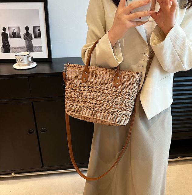 กระเป๋าสะพาย สายหนัง ขนาดพอดี สไตล์เกาหลี 🥟