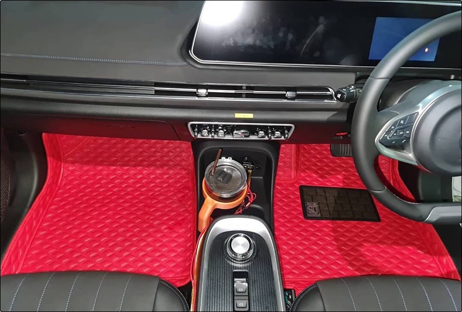 พรมปูพื้นรถยนต์ 5D GWM ORA GOOD CAT พรมหนัง5D หนาพิเศษ ลายDiamond สีดำ รวมแผ่นท้าย ปิดเบาะ เต็มคัน