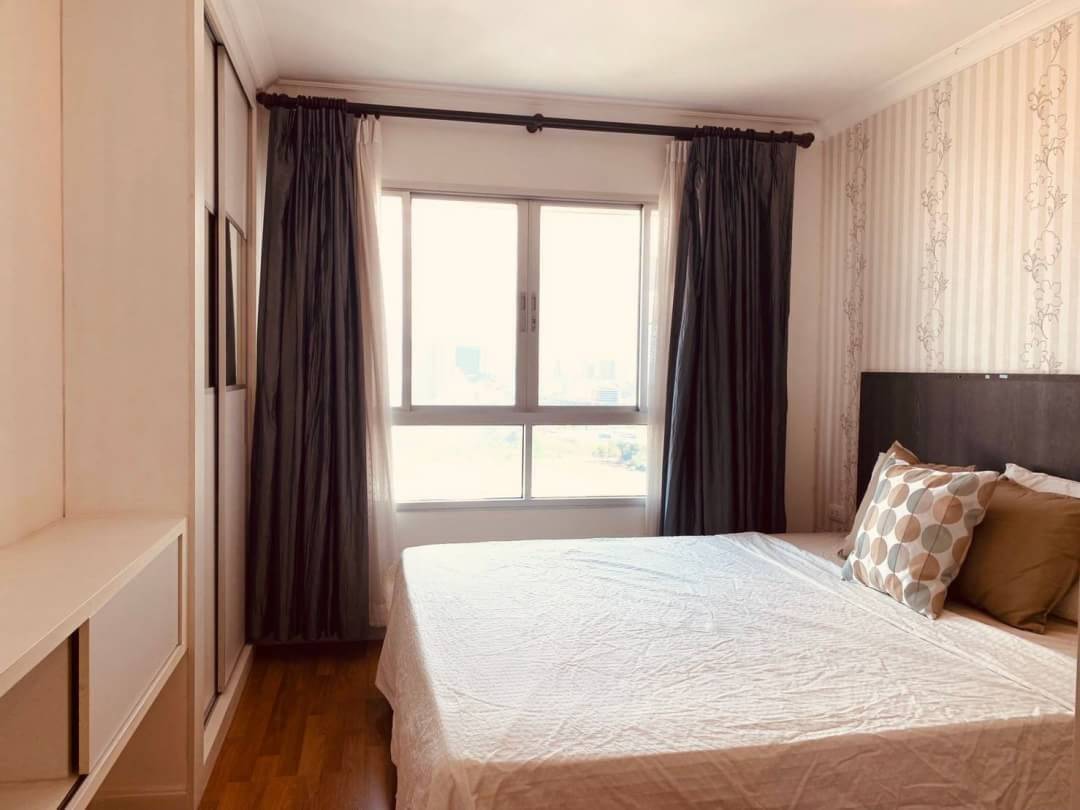 คอนโดใกล้ MRT พระราม 9 พร้อม Build-in furniture แบบทั้งห้อง