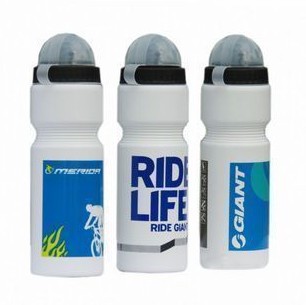 กระติกน้ำพลาสติก 750 ml