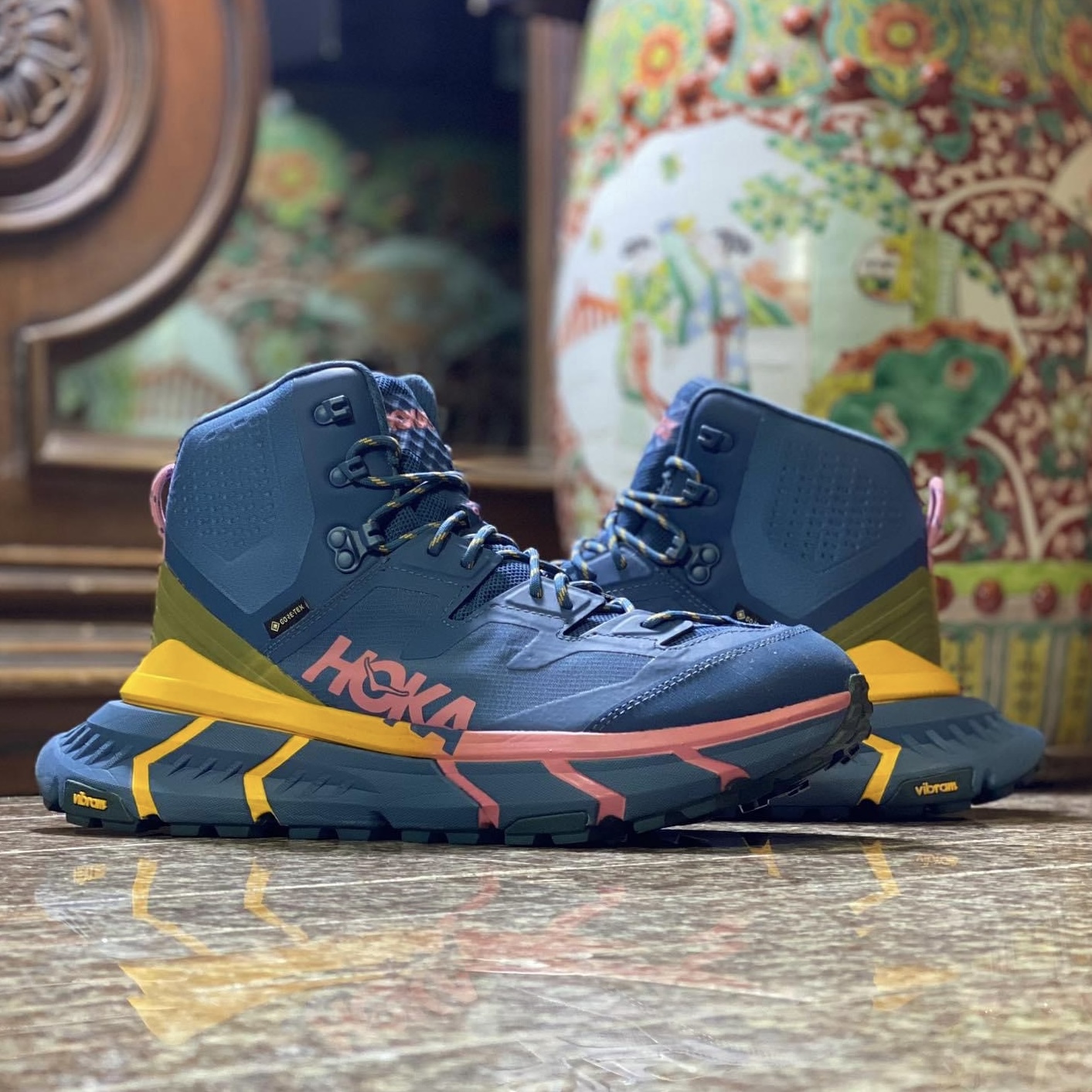 รองเท้าเดินป่า HOKA TenNine Hike GTX Women (W6.5/9US)
