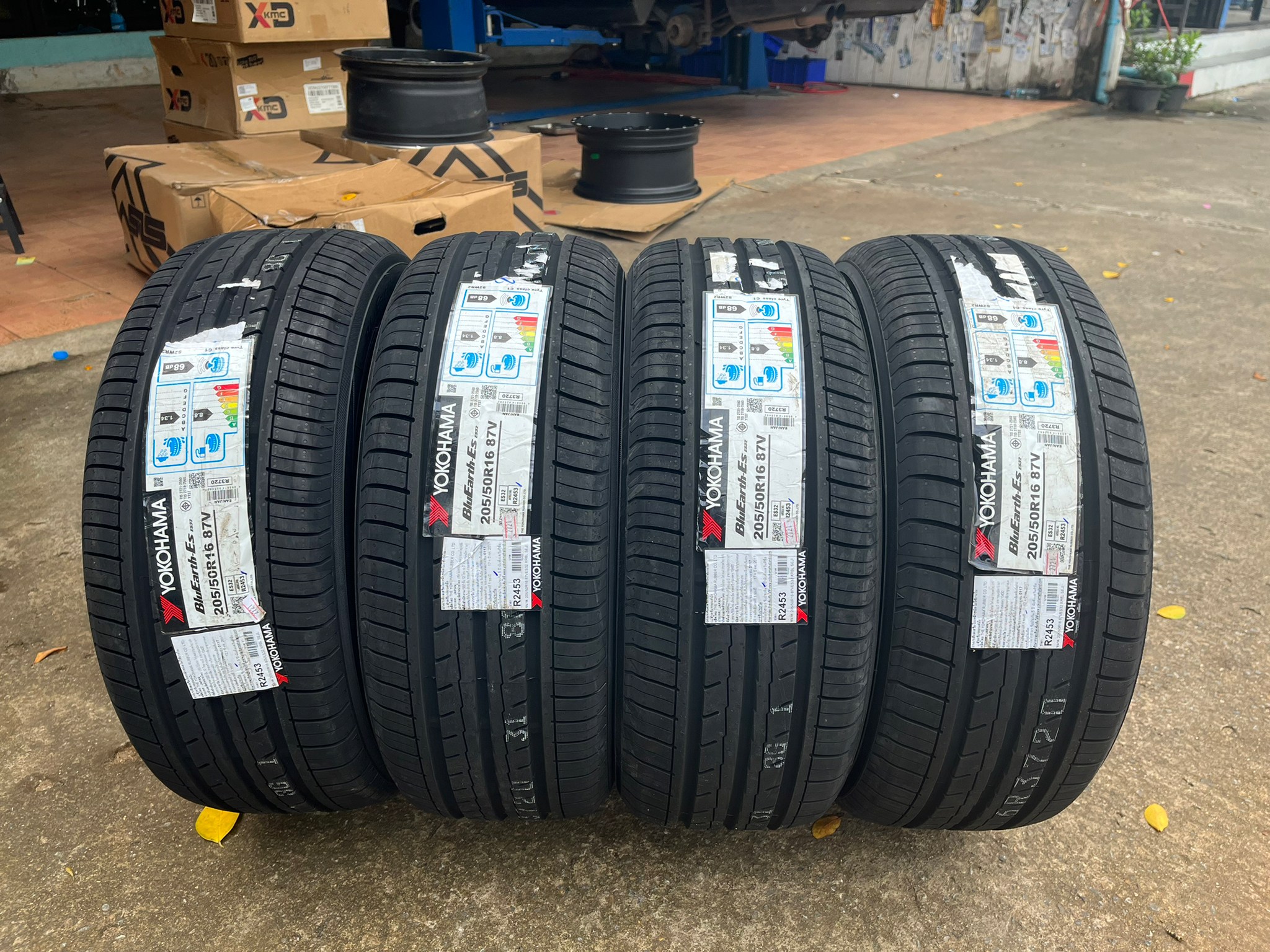 YOKOHAMA 205/50-16 BLUEARTH-ES ES32 ราคาถูกที่ STEP9