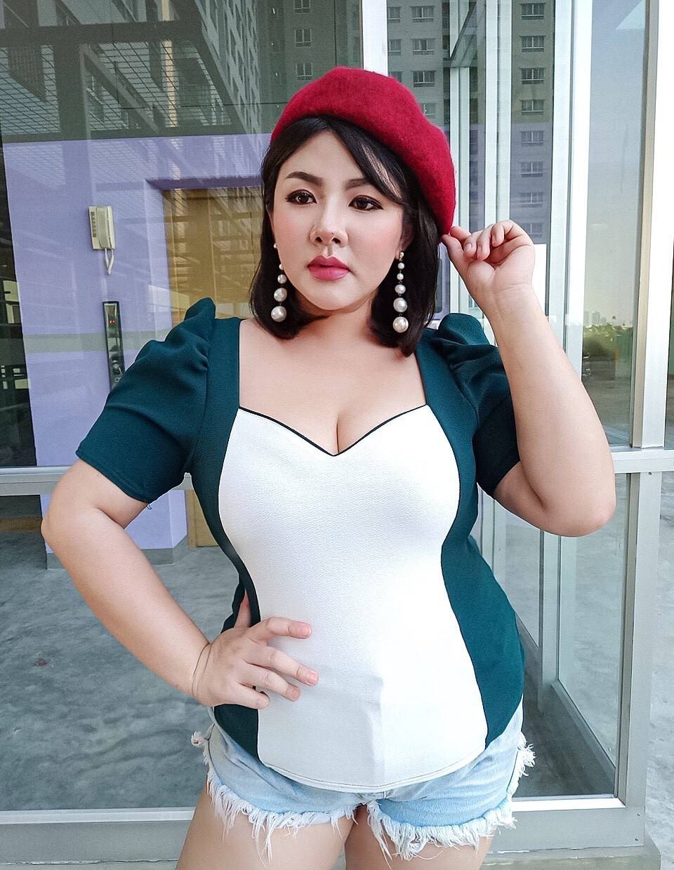 เสื้อสาวอวบสีทูโทน