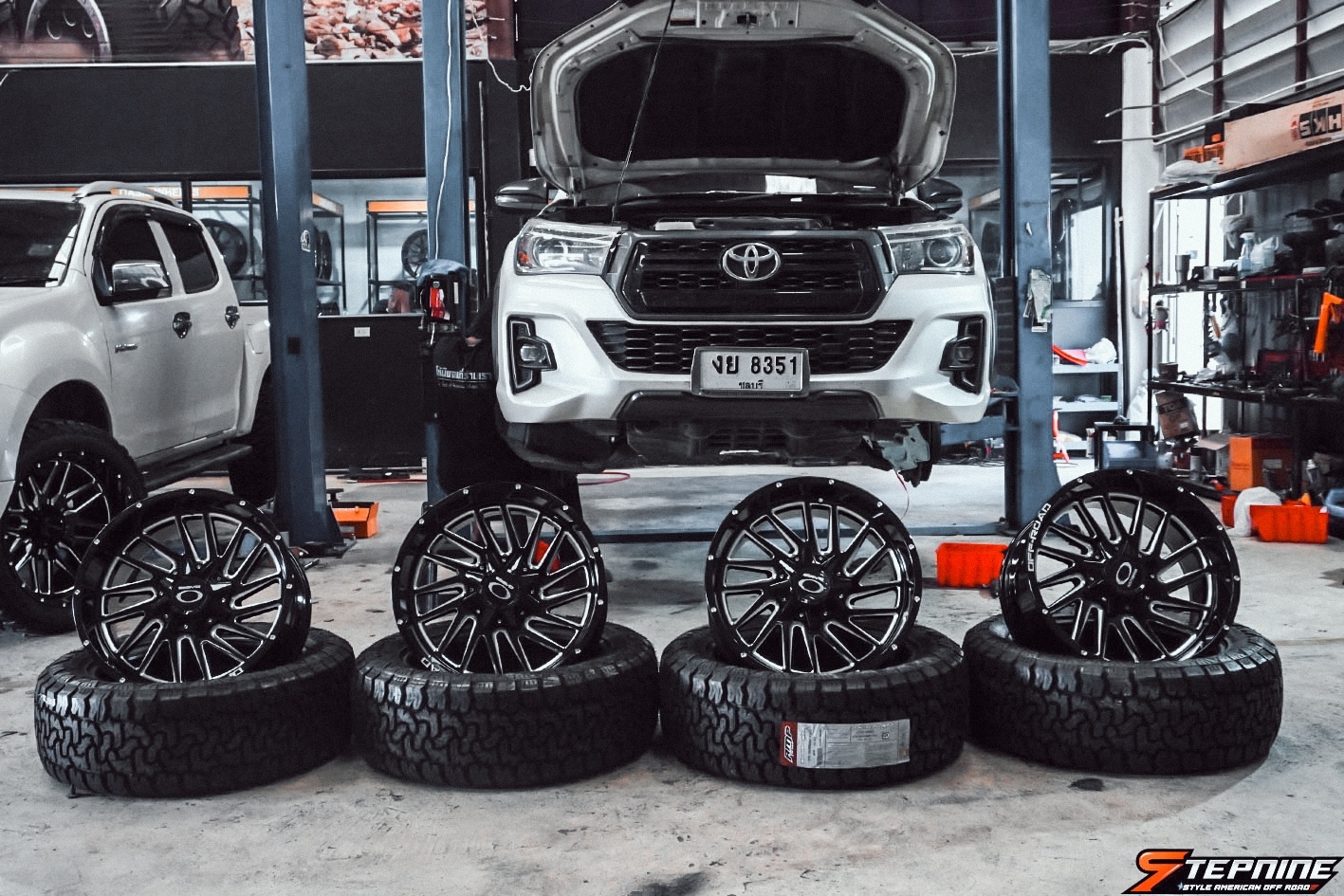 TOYOTA REVO ROCCO แต่งทรงเมกาที่ STEP9