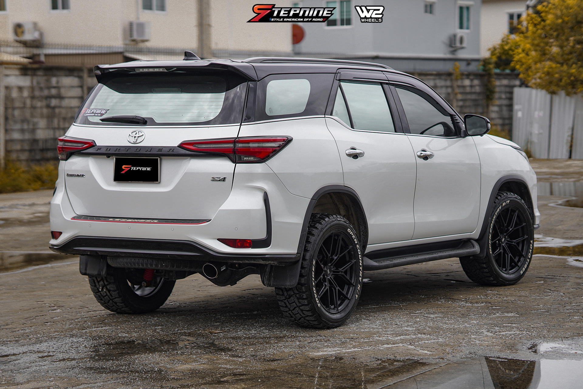 Toyota Fortuner ล้อ W2 ขอบ20" จับคู่ยาง TOYO RT หล่อ เฉียบคม ทุกมิติ ต้องที่ STEP9 เท่านั้น!