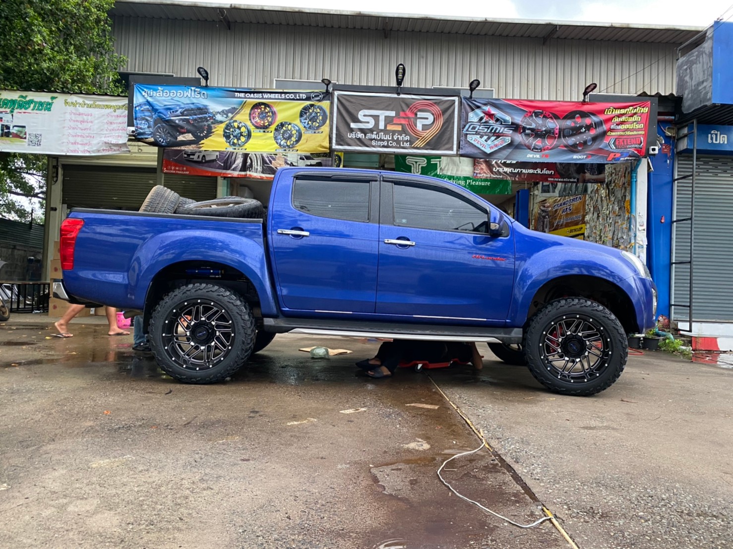 D-MAX มาจากสุพรรณบุรี จัดทรงเมกาที่ STEP9