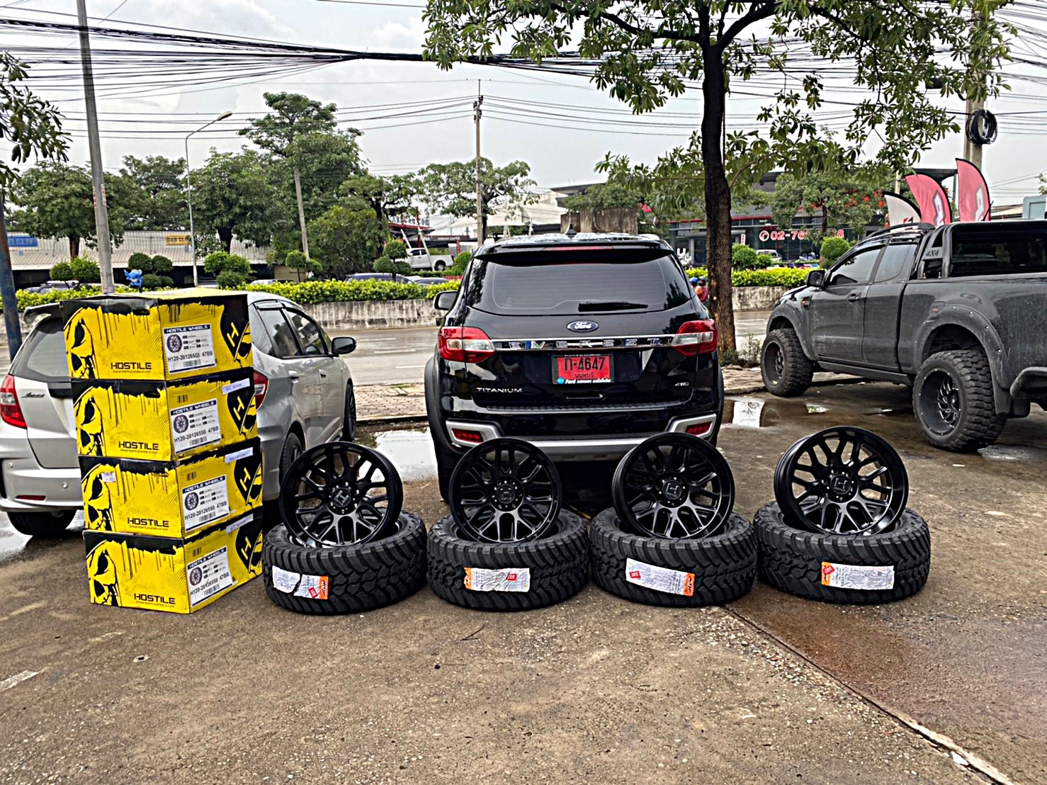FORD EVEREST ทรงเมกา ล้อ HOSTILE H120 โคตรหล่อ