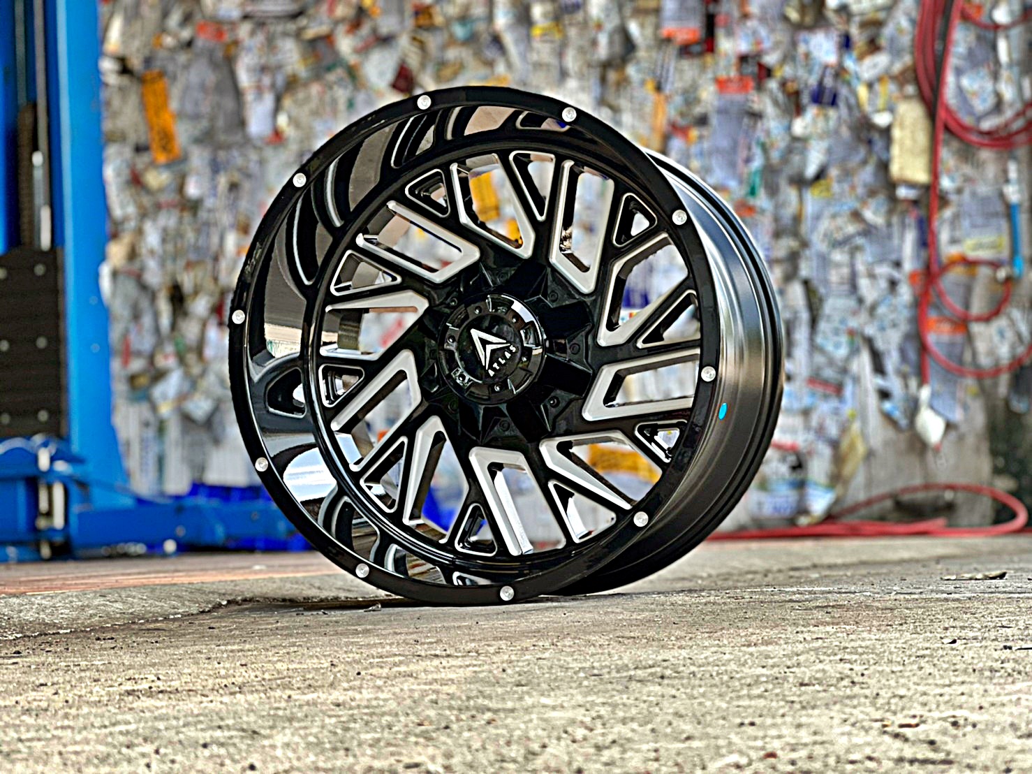 มาใหม่ ATLAS LP105 20X12.0 ET-44 6/139.7