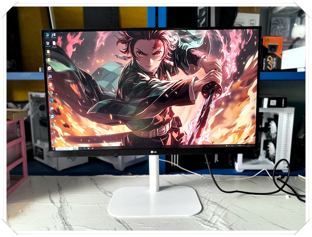 (* มือ 2) LG จอมอนิเตอร์ UltraHD 4K ขนาด 27 นิ้ว รุ่น 27UK650-W (ช่องเสียบ HDMI)