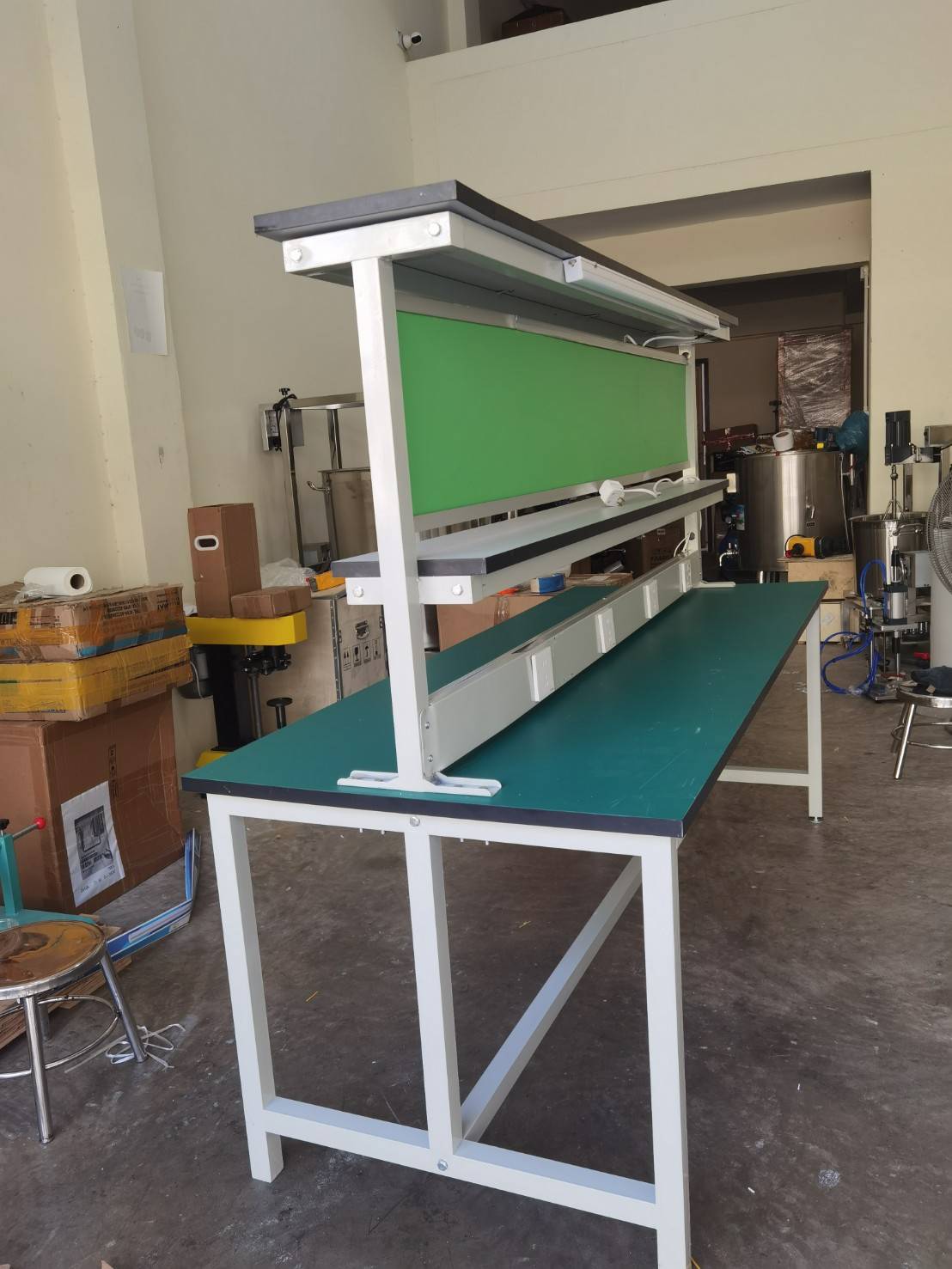 16546 โต๊ะโรงงาน โต๊ะประกอบชิ้นงาน โต๊ะทำงานป้องกันไฟฟ้าสถิต BC-WYGZT-9001