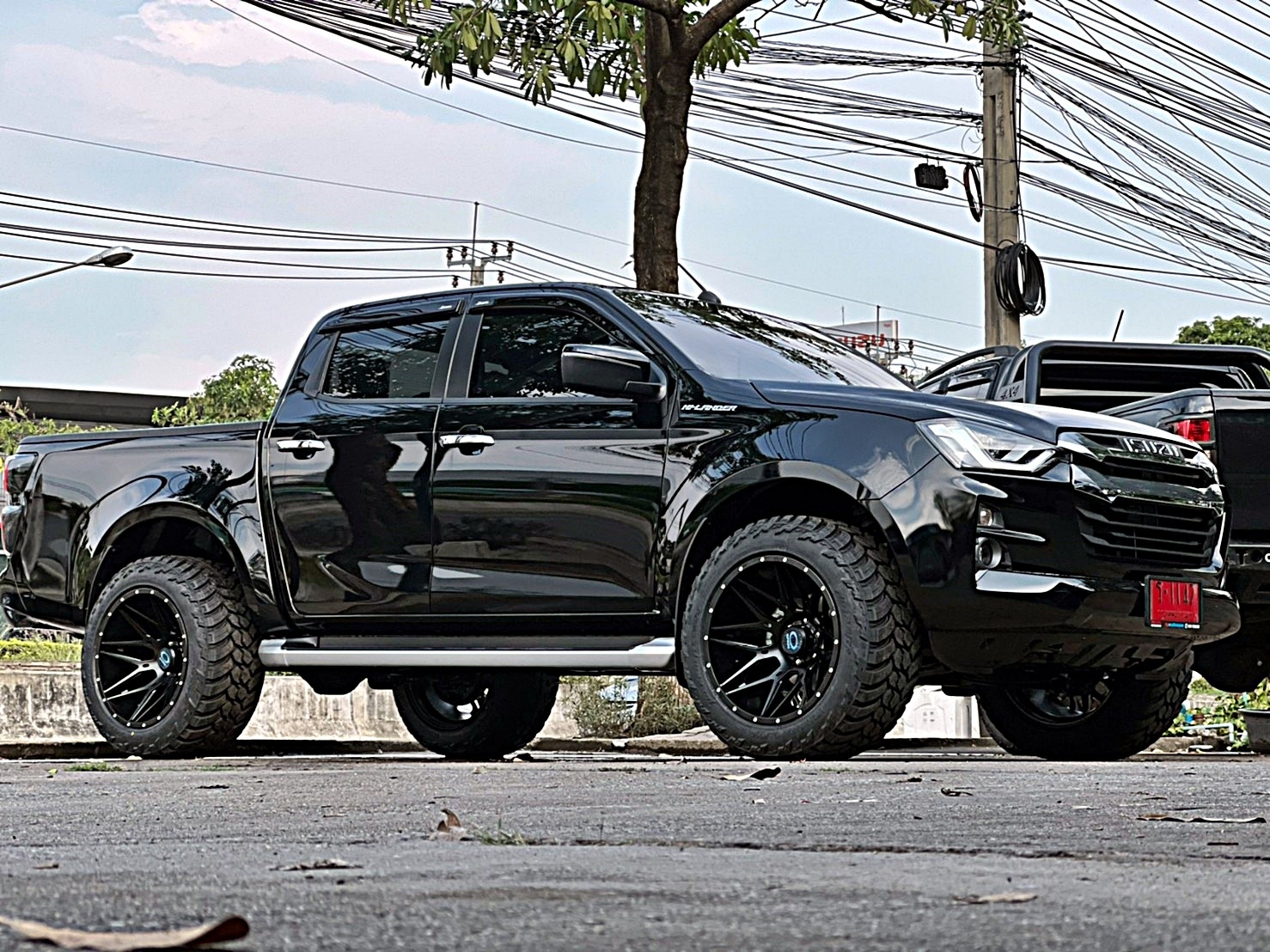 D-MAX 1.9 จัดทรงเมกา อย่างเทพ ที่ STEP9