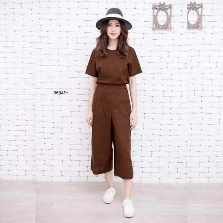 set 2 ชิ้น เสื้อแขนสั้นกับกางเกงทรงกระบอก