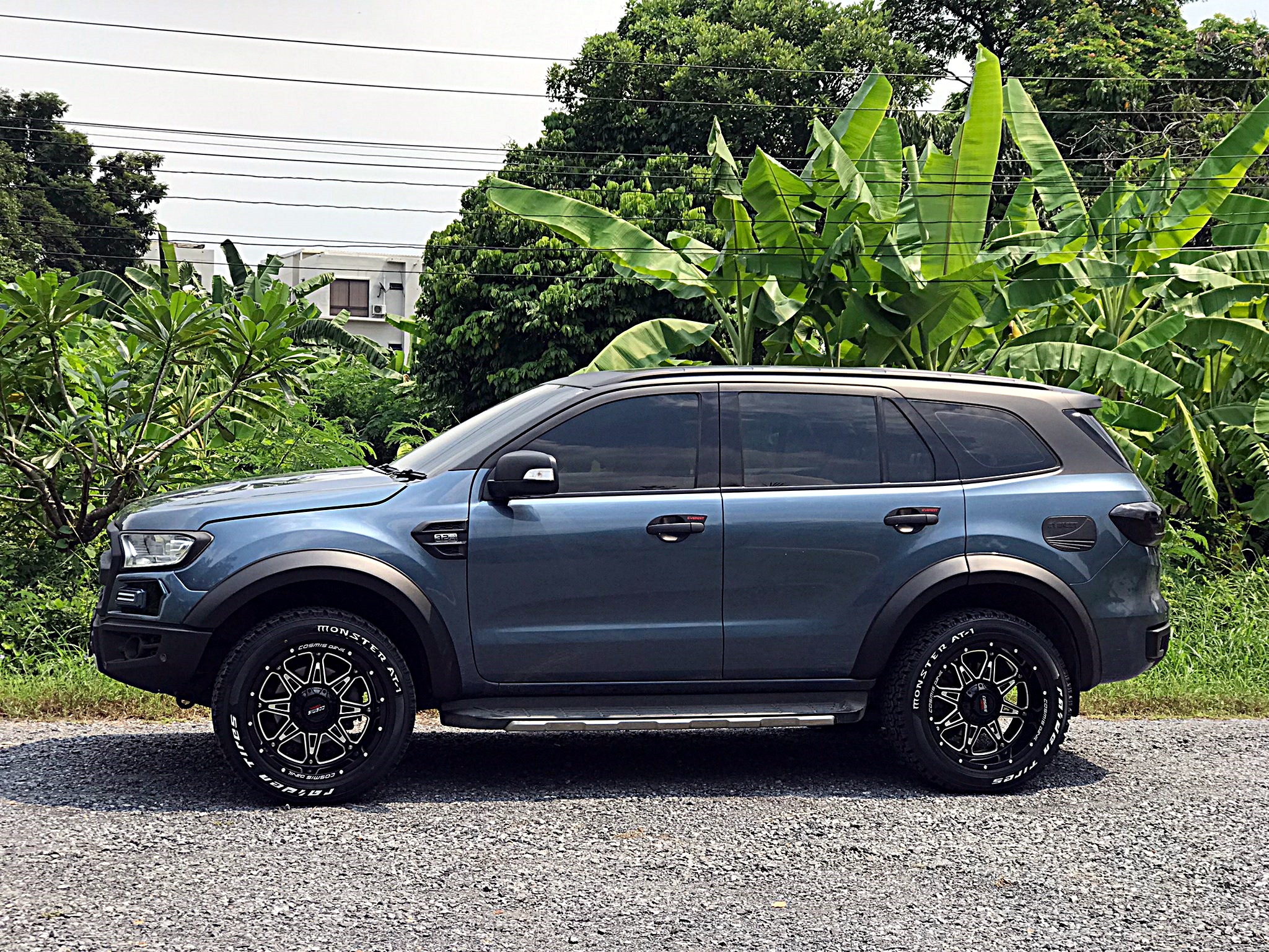 FORD EVEREST ล้อ COSMIS CROWN ผลงานจาก STEP9