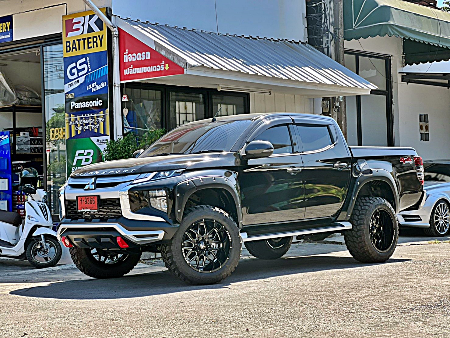 TRITON ทรงเมกา ล้อ FORCE ที่ STEP9