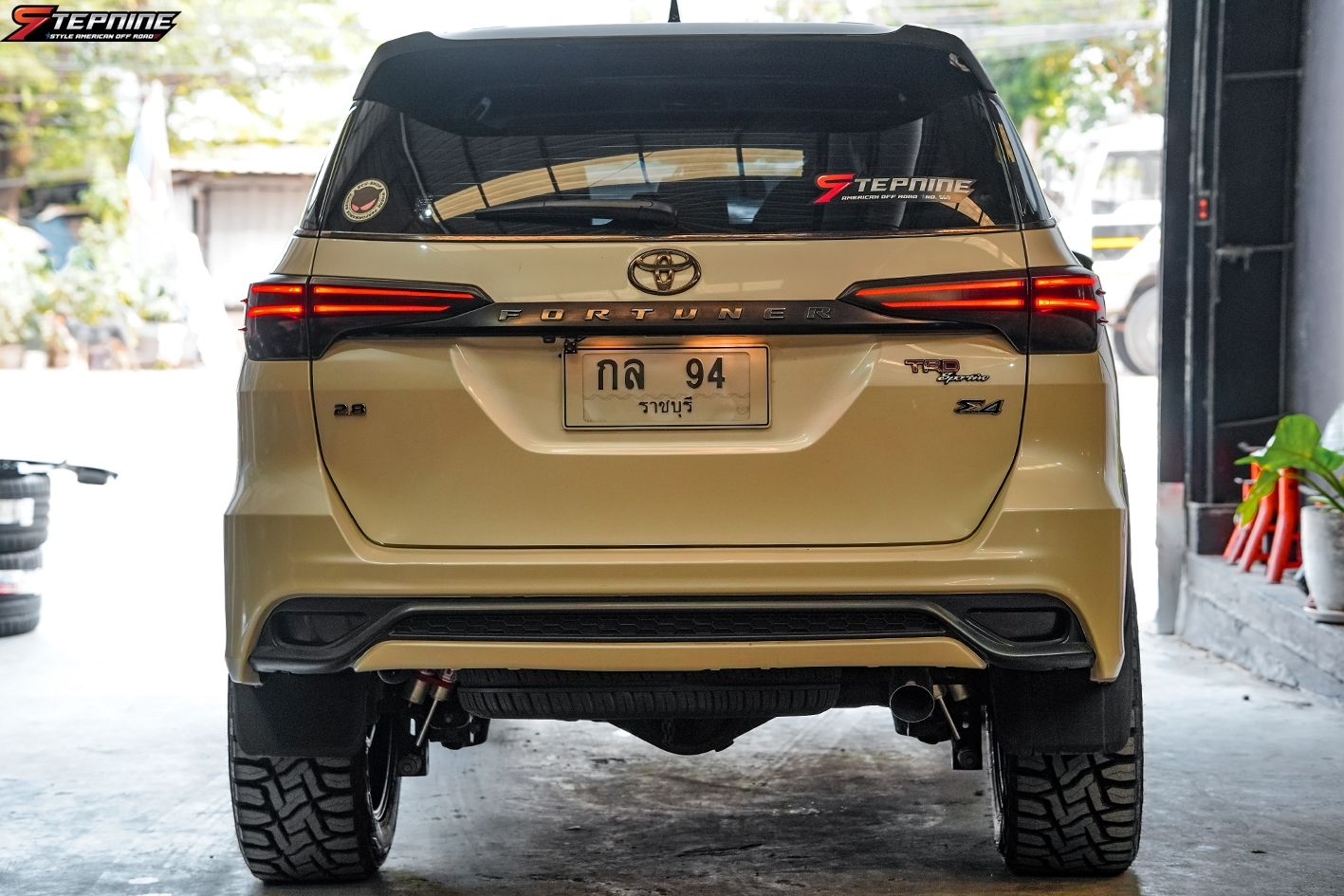 TOYOTA FORTUNER จองคิวมาจากราชบุรี คันนี้เดิมๆไม่ยก