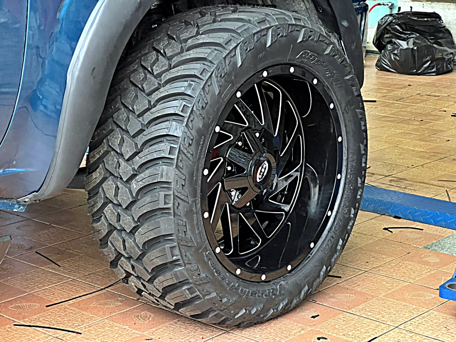 NISSAN_NAVARA_แปลงร่าง ทรงเมกา