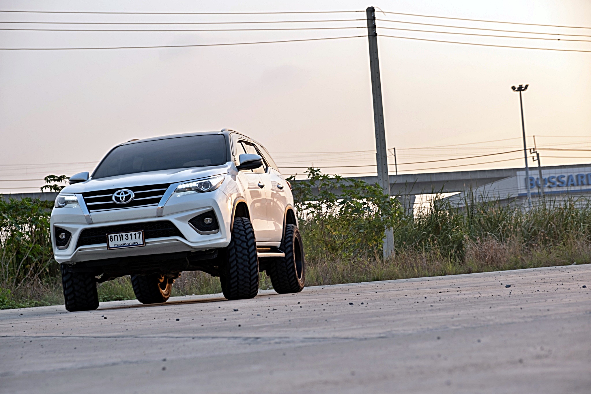 TOYOTA FORTUNER ทรงเมกาที่ STEP9