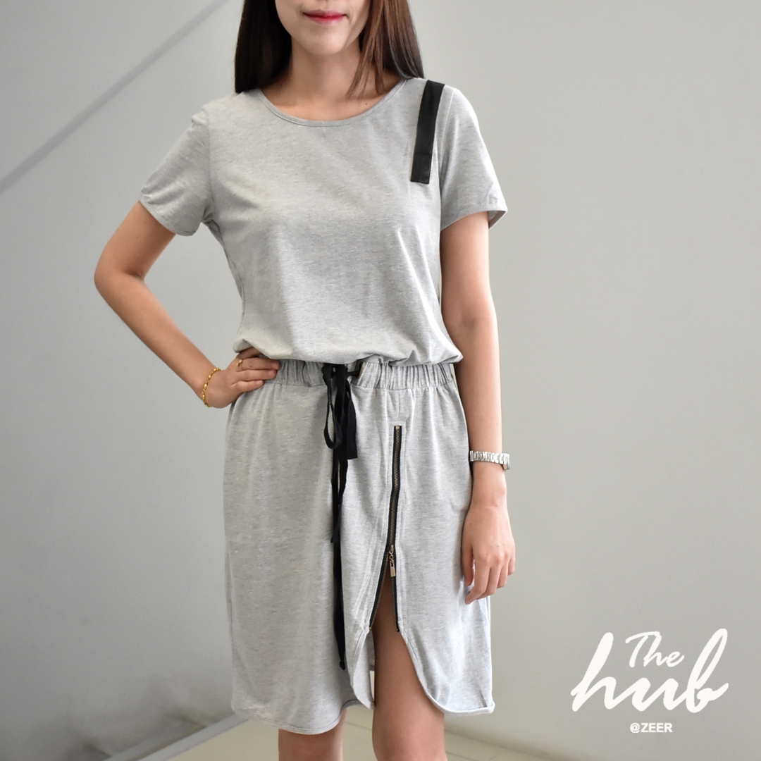 เดรสจั๊มเอวสีเทา