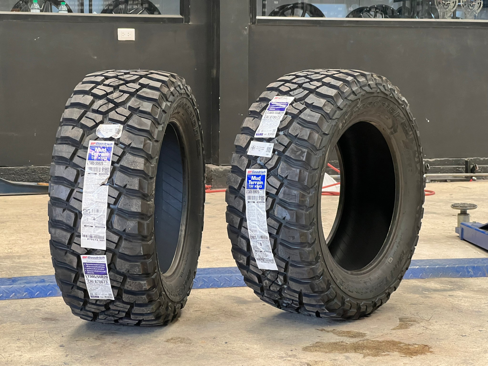 BF 305/55-20 KM3 usa ราคาถูกที่นี่