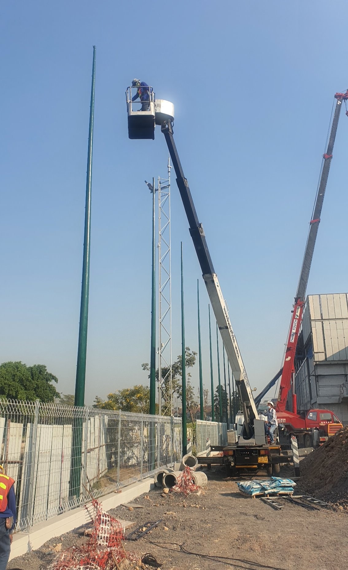 รับผลิตตาข่ายสนามไดร์ฟกอล์ฟ พร้อมทีมงานติดตั้งให้บริการทั่วประเทศ