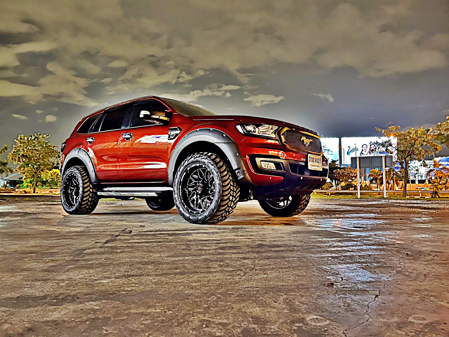 FORD EVEREST แบบไม่ยก โคตรเต็ม