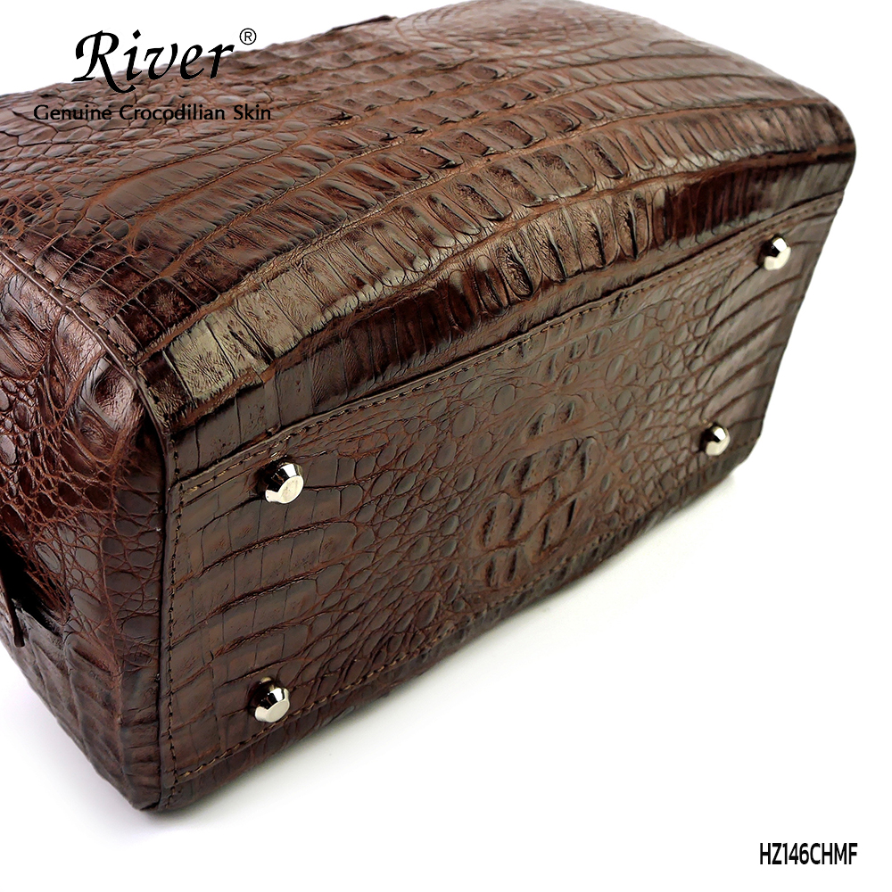 กระเป๋าถือ หนังจระเข้แท้ ส่วนโหนก สีน้ำตาล ทรงสปีดี้