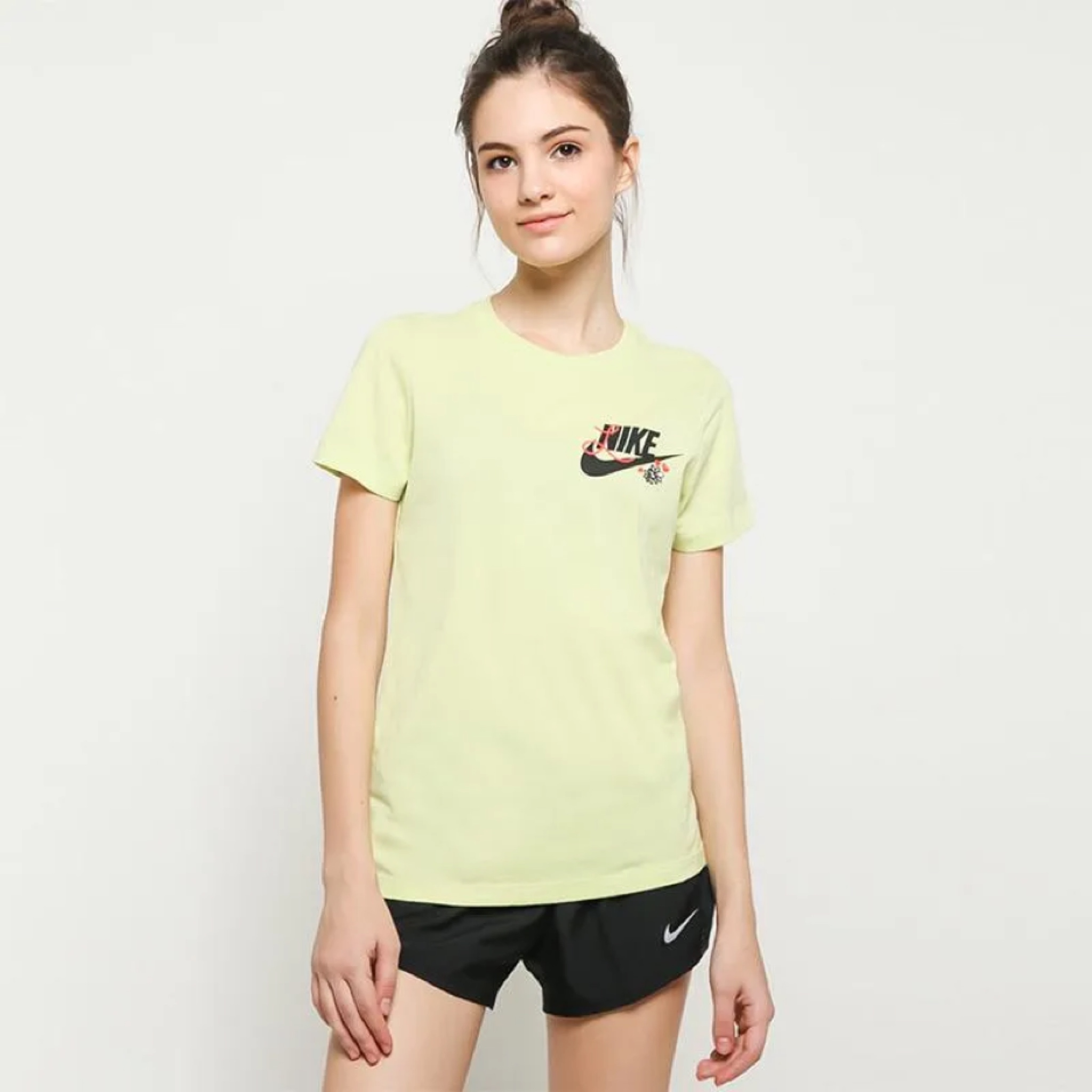 เสื้อผู้หญิง Nike Novel T3 Tee (M)
