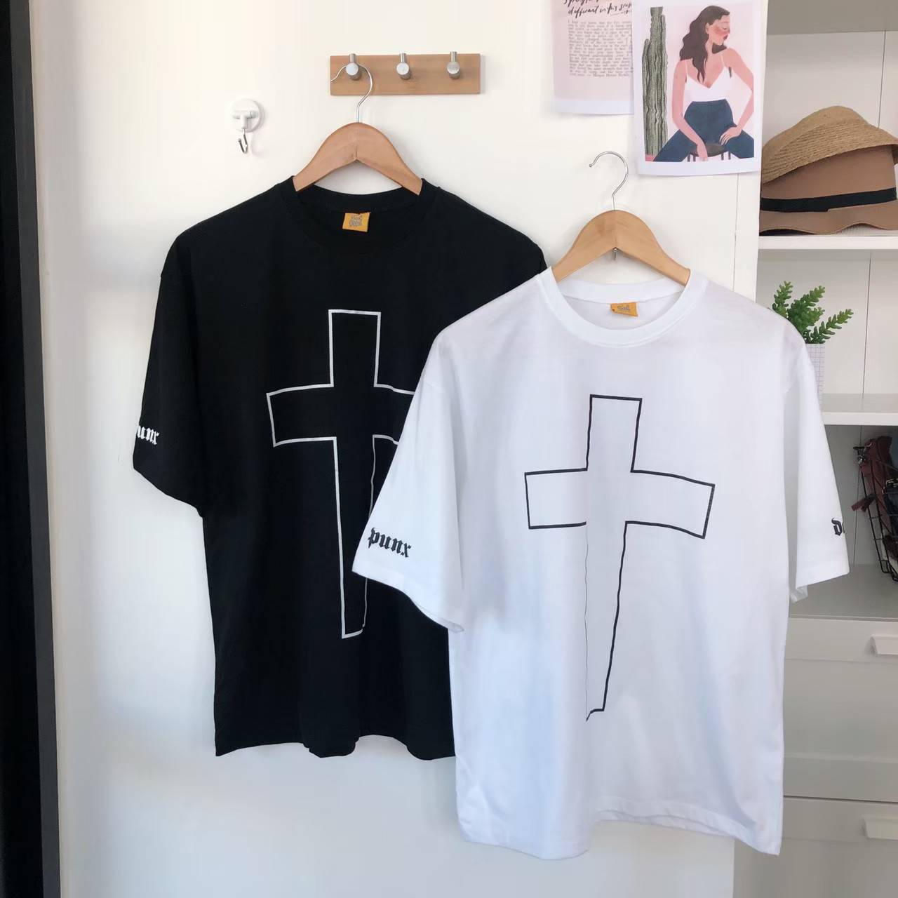 เสื้อ Oversize ลายไม้กางเขน