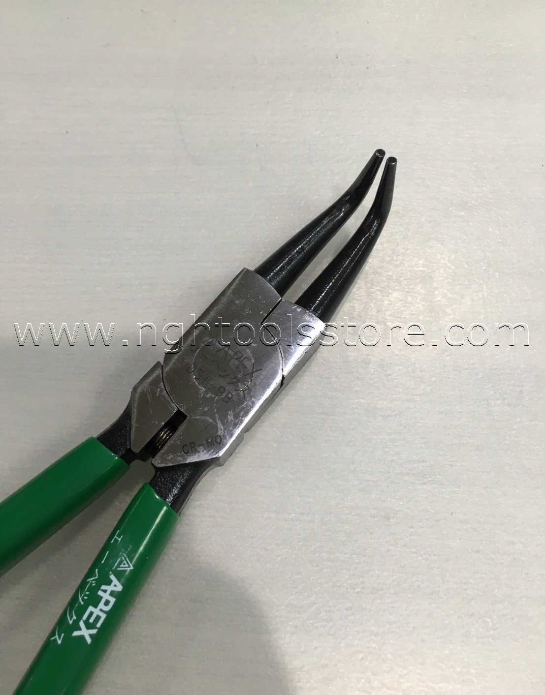 คีมหนีบแหวนปากงอ ขนาด 9" ยี่ห้อ APEX