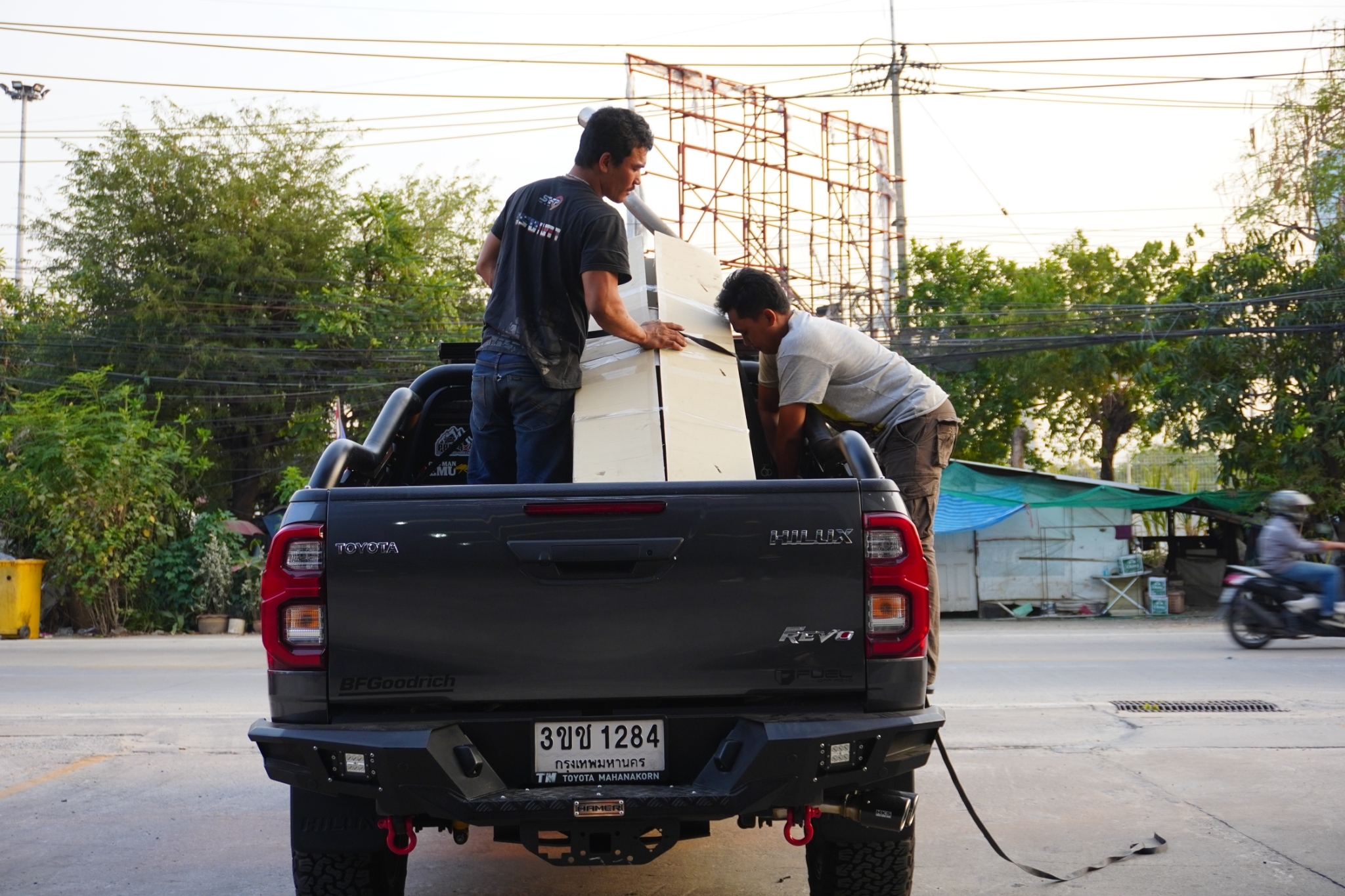 ท่อ HKS จากญี่ปุ่น Side muffler Twin Crb 𝙃𝙆𝙎 𝙇𝙀𝙂𝘼𝙈𝘼𝙓 TOYOTA REVO