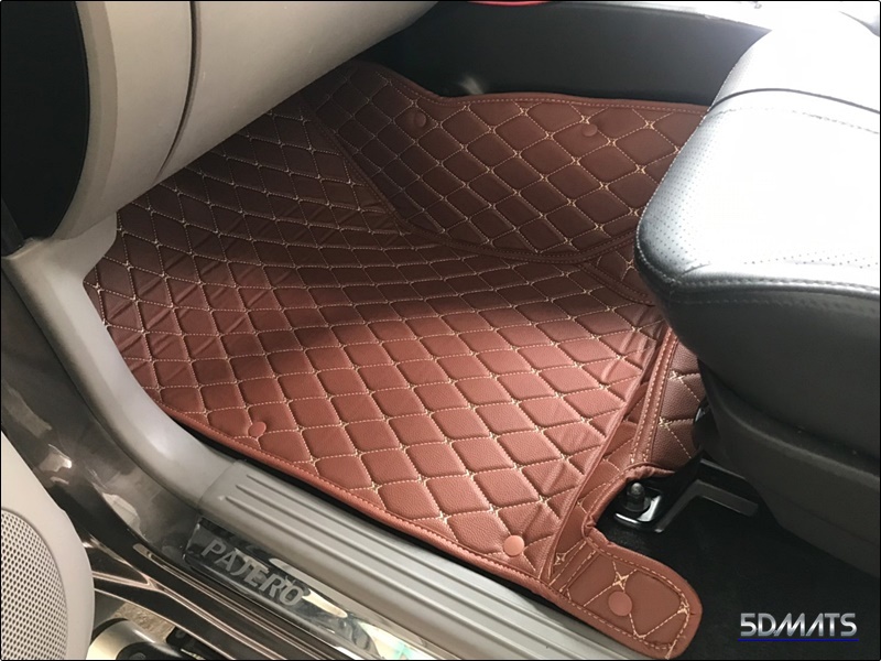 พรมปูพื้นรถยนต์6D PAJERO SPORT พรม6D หนังPVC หนานุ่ม สีน้ำตาล เต็มคัน st