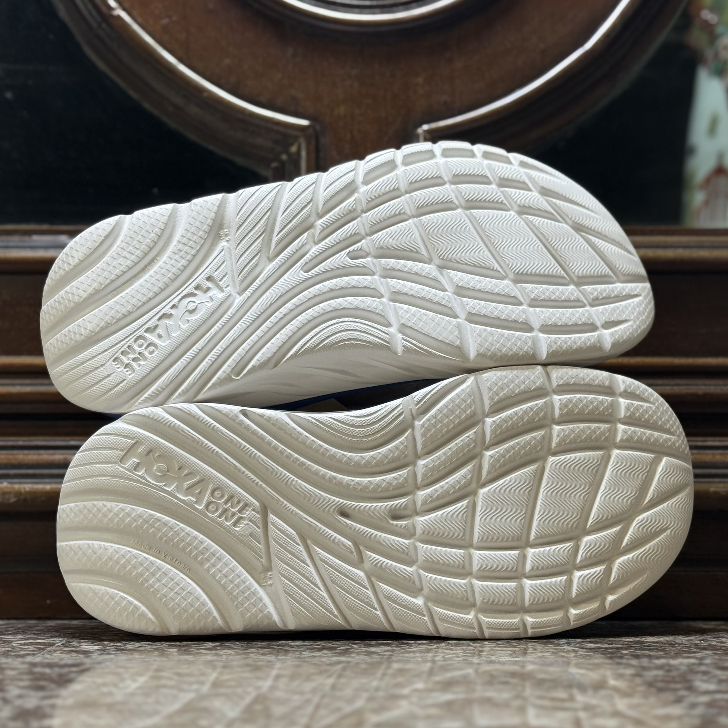 รองเท้า HOKA Ora Recovery Flip ‘Impala Sky’ (M9US)