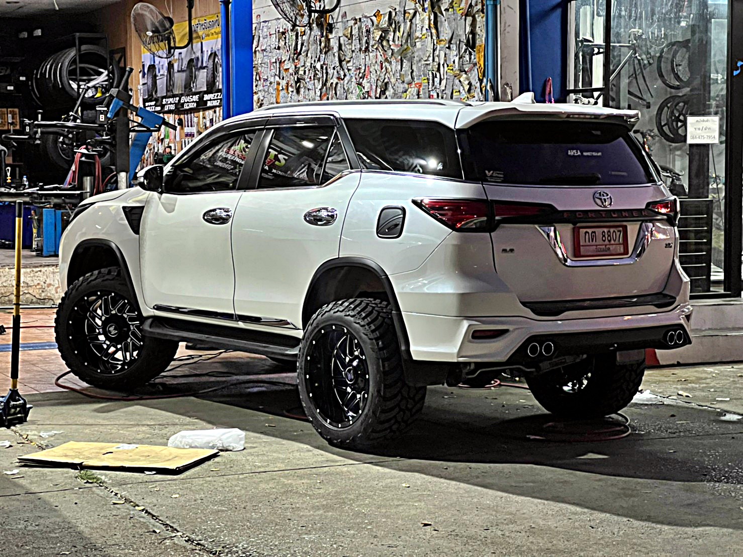 FORTUNER ทรงเมกา ล้อขอบ20 ที่ STEP9